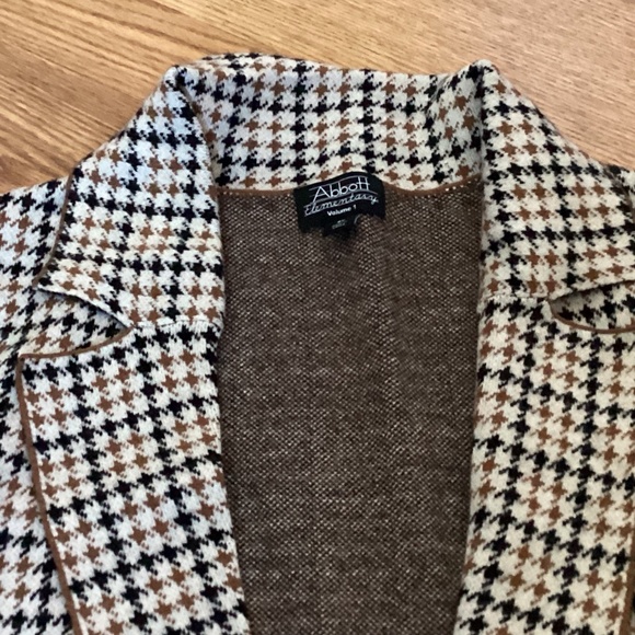 Abbott Elementary Black & Tan Houndstooth Blazer Style Cardigan  Size 2X - Picture 6 of 7